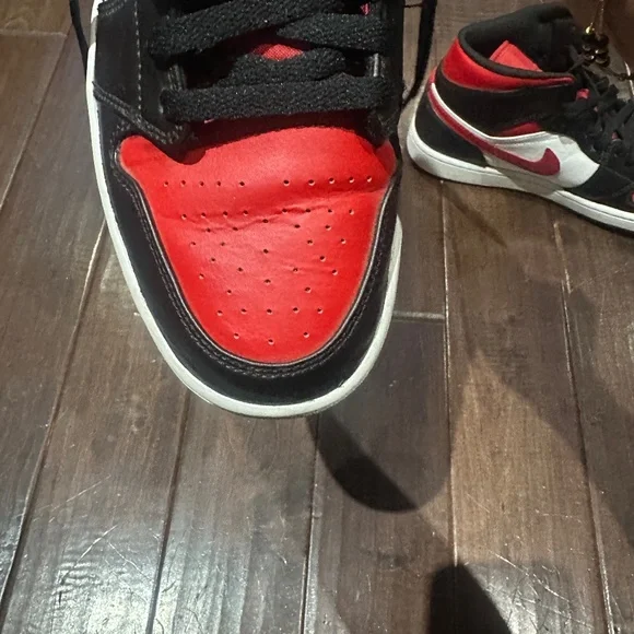 Red Black & White Mid Jordan's - Picture 4 of 5